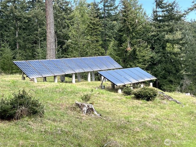 123 South Ridge Road, Decatur Island, WA 98221