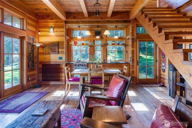 123 South Ridge Road, Decatur Island, WA 98221