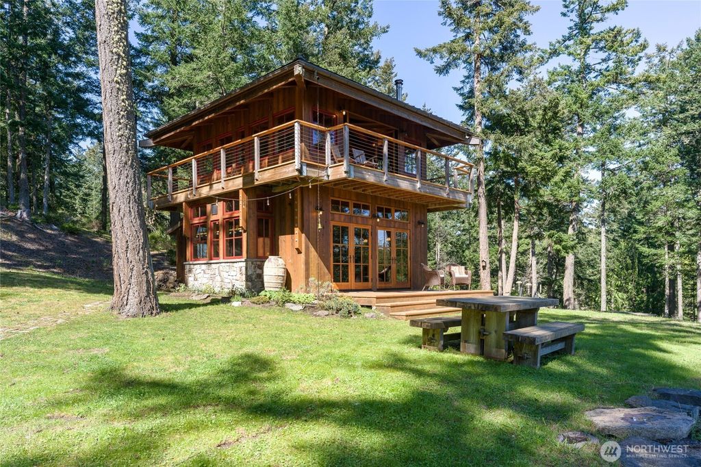 123 South Ridge Road, Decatur Island, WA 98221
