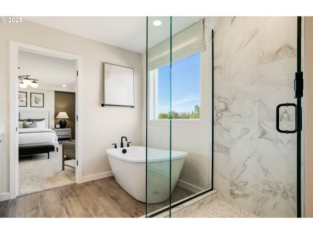 354 W MAPLE St, Washougal, WA 98671
