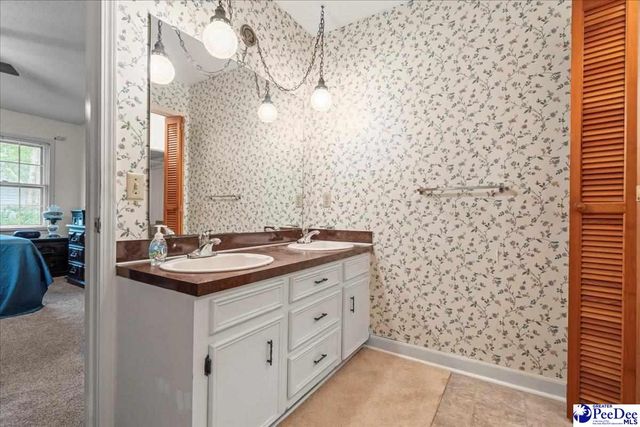 720 Harriet Dr., Florence, SC 29501