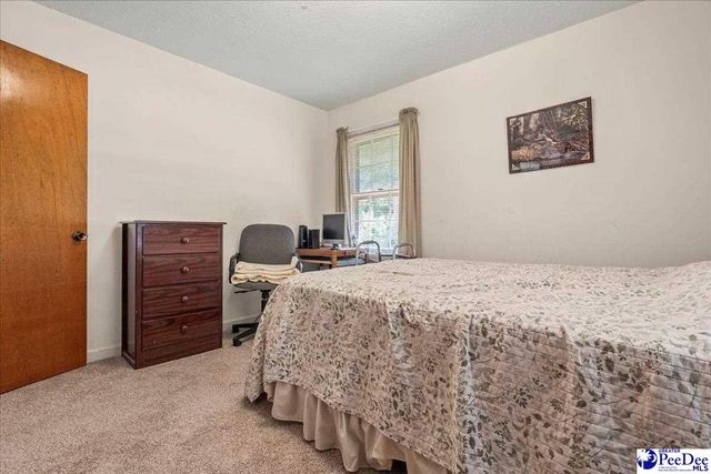 720 Harriet Dr., Florence, SC 29501