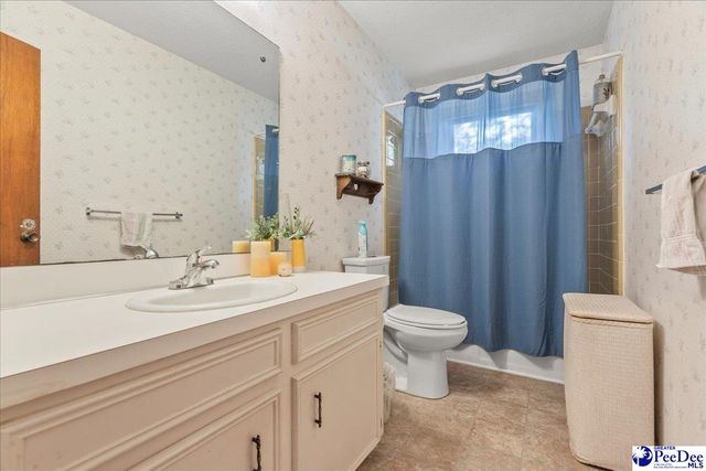 720 Harriet Dr., Florence, SC 29501