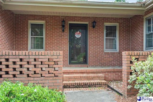 720 Harriet Dr., Florence, SC 29501