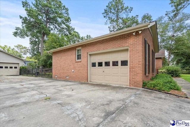 720 Harriet Dr., Florence, SC 29501