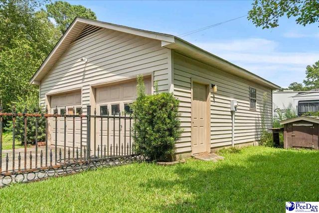 720 Harriet Dr., Florence, SC 29501