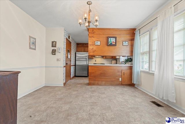 720 Harriet Dr., Florence, SC 29501