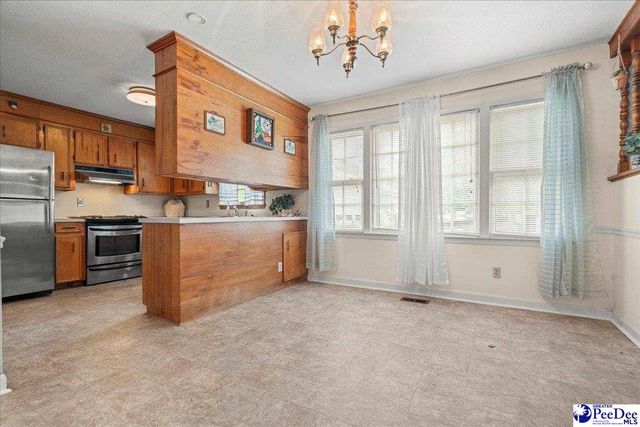 720 Harriet Dr., Florence, SC 29501