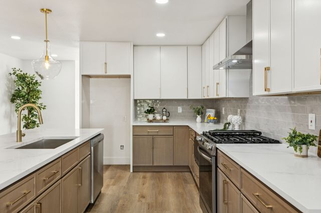 6005 Berry Trail Court, Dallas, TX 75248