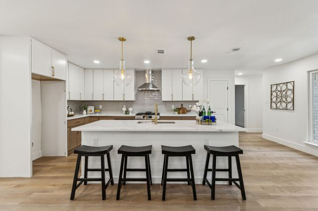 6005 Berry Trail Court, Dallas, TX 75248