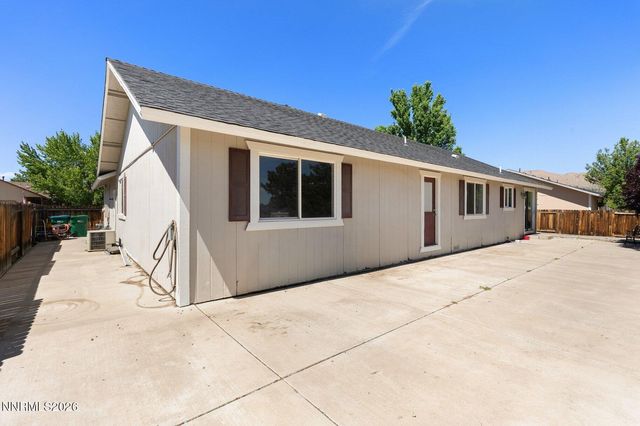 170 Monumental Circle, Sparks, NV 89436