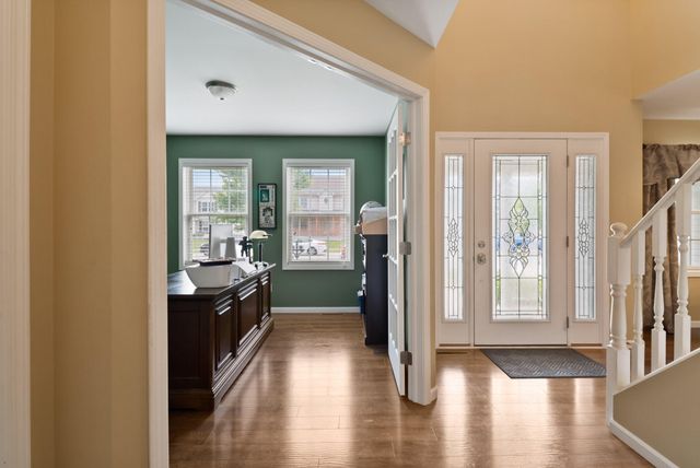 221 Trailcreek Drive, Chesterton, IN 46304