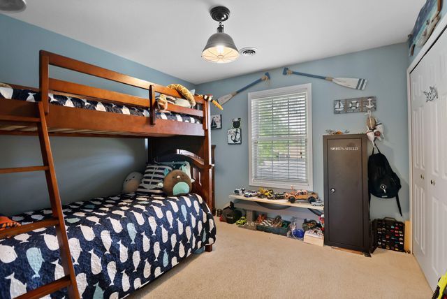 221 Trailcreek Drive, Chesterton, IN 46304