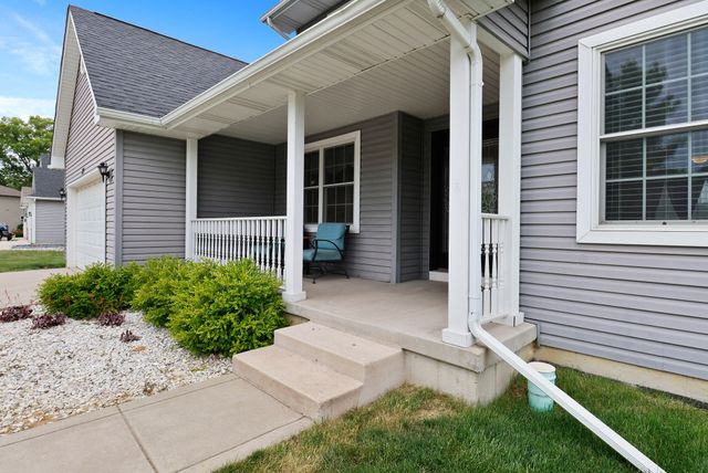 221 Trailcreek Drive, Chesterton, IN 46304