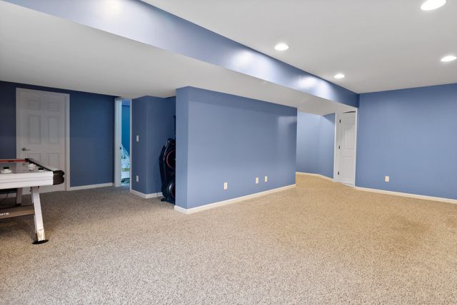 221 Trailcreek Drive, Chesterton, IN 46304