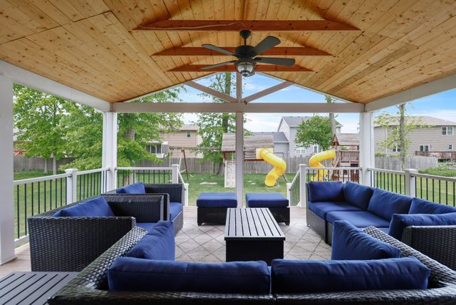 221 Trailcreek Drive, Chesterton, IN 46304