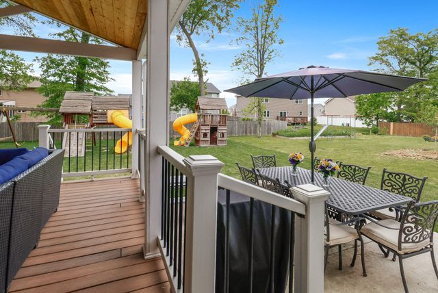 221 Trailcreek Drive, Chesterton, IN 46304