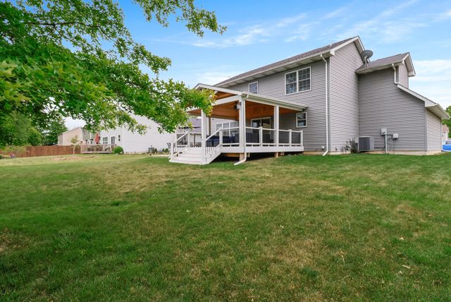 221 Trailcreek Drive, Chesterton, IN 46304
