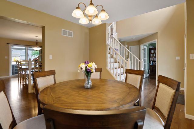 221 Trailcreek Drive, Chesterton, IN 46304