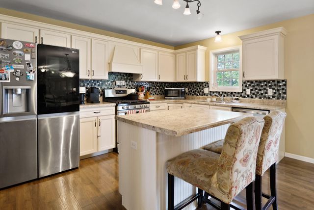 221 Trailcreek Drive, Chesterton, IN 46304