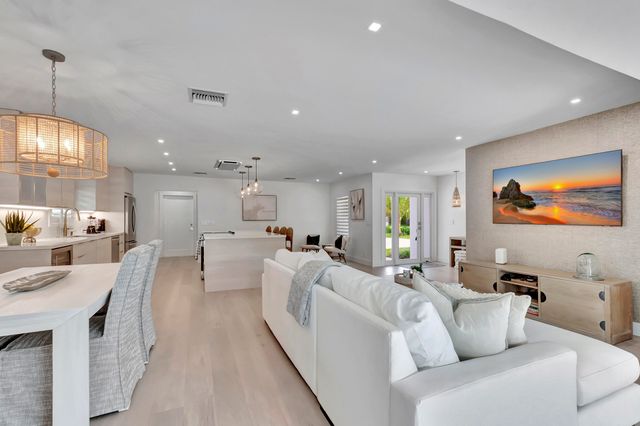 530 NW 14th Street, Delray Beach, FL 33444