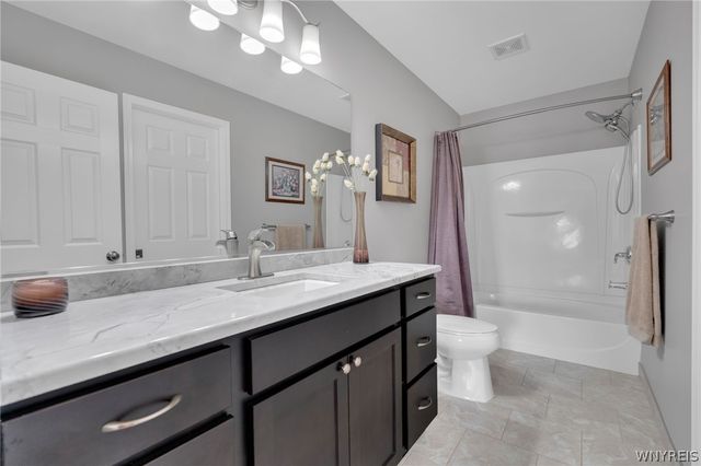 5 Cumberland, Lancaster, NY 14086