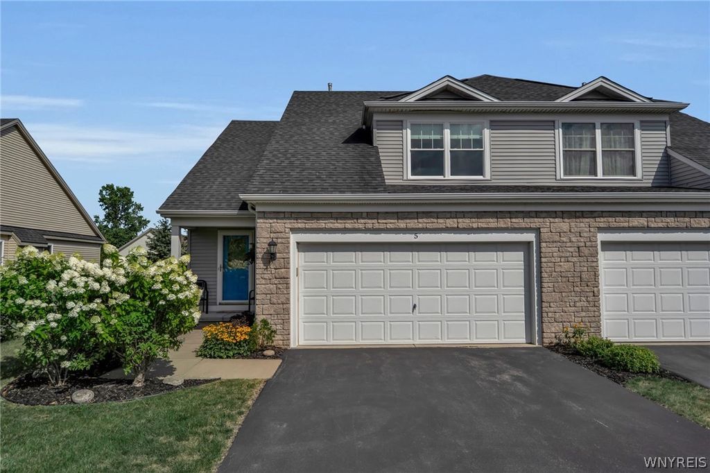 5 Cumberland, Lancaster, NY 14086