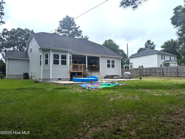 409 Mountain Run Road, West End, NC 27376