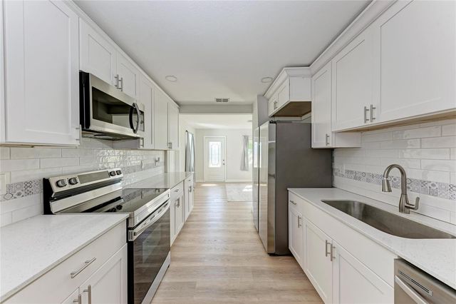 702 20TH AVENUE W, Bradenton, FL 34205