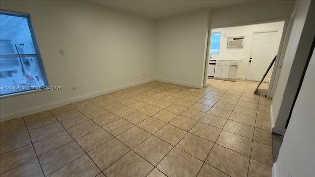 808 84th St 810, Miami Beach, FL 33141