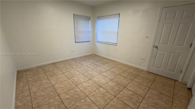 808 84th St 810, Miami Beach, FL 33141