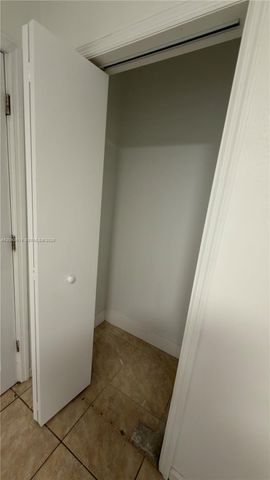 808 84th St 810, Miami Beach, FL 33141