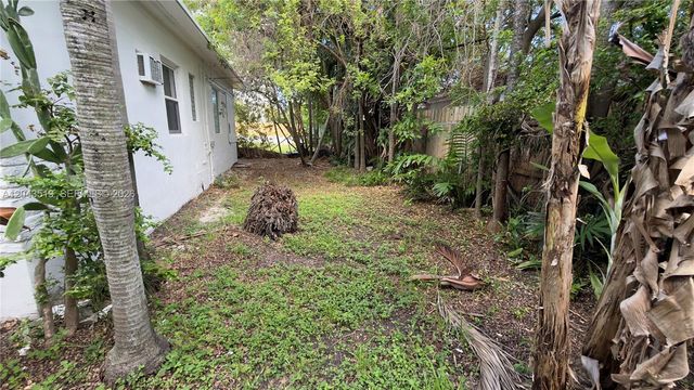 808 84th St 810, Miami Beach, FL 33141