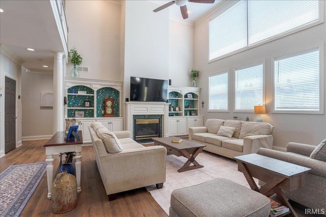 8077 Clearview Drive, Newburgh, IN 47630