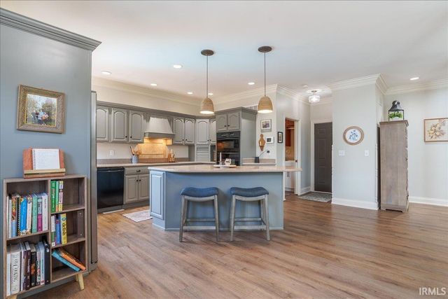 8077 Clearview Drive, Newburgh, IN 47630