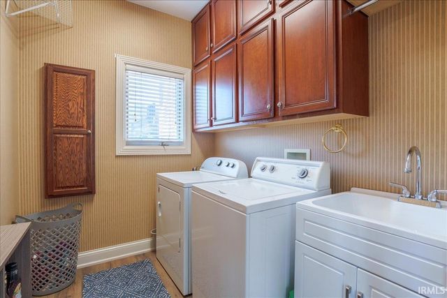 8077 Clearview Drive, Newburgh, IN 47630