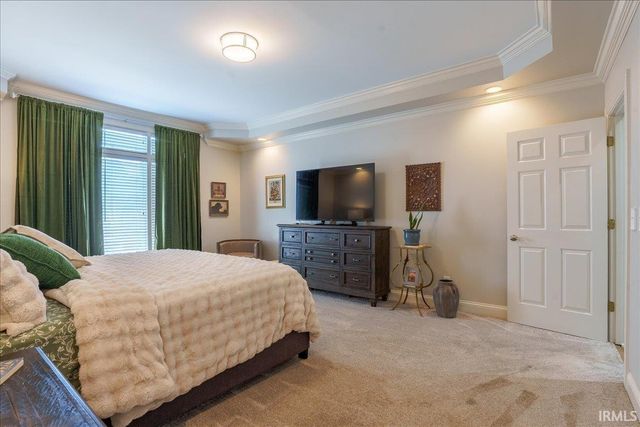 8077 Clearview Drive, Newburgh, IN 47630