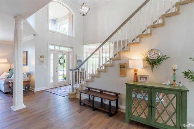 8077 Clearview Drive, Newburgh, IN 47630