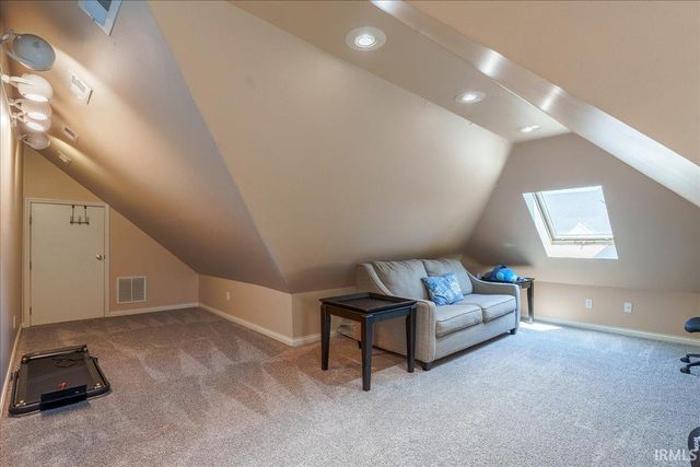 8077 Clearview Drive, Newburgh, IN 47630