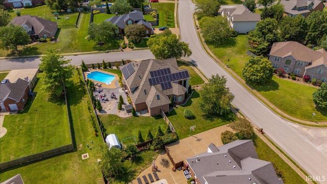 8077 Clearview Drive, Newburgh, IN 47630
