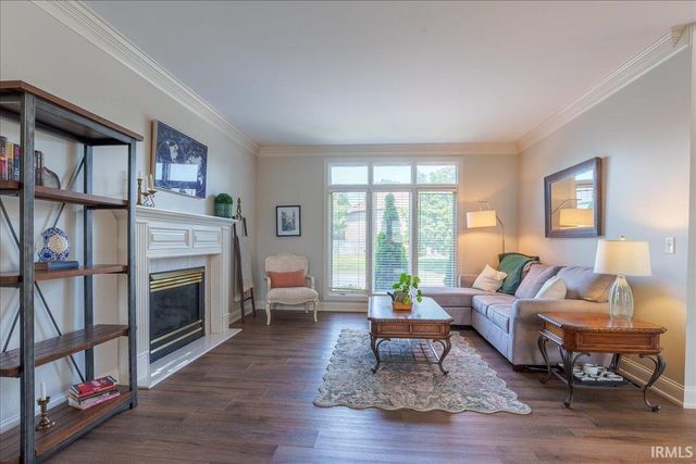 8077 Clearview Drive, Newburgh, IN 47630