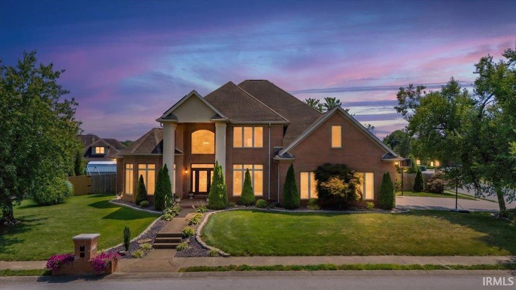 8077 Clearview Drive, Newburgh, IN 47630