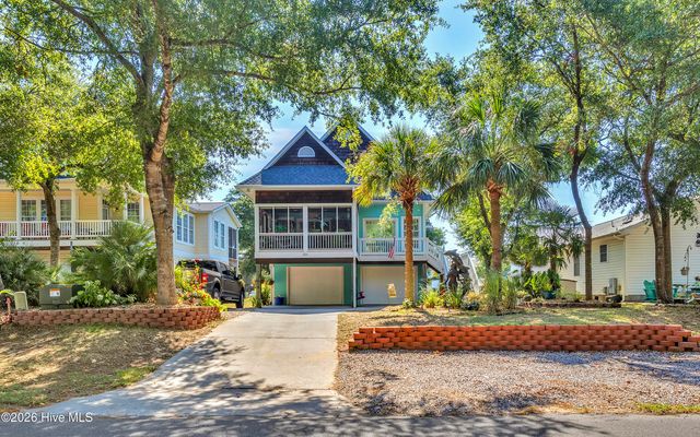 204 NE 60th Street, Oak Island, NC 28465