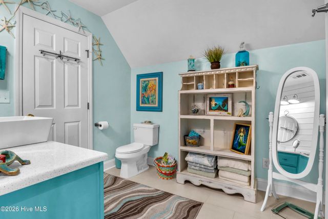204 NE 60th Street, Oak Island, NC 28465