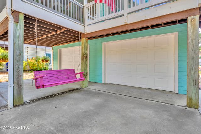 204 NE 60th Street, Oak Island, NC 28465