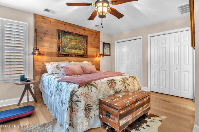 204 NE 60th Street, Oak Island, NC 28465
