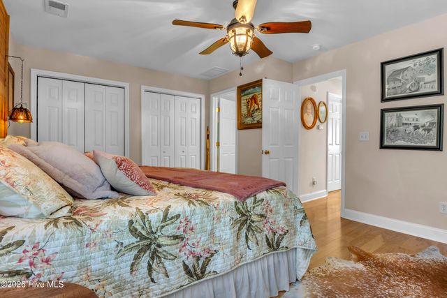 204 NE 60th Street, Oak Island, NC 28465