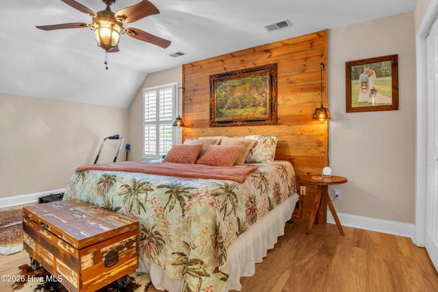204 NE 60th Street, Oak Island, NC 28465
