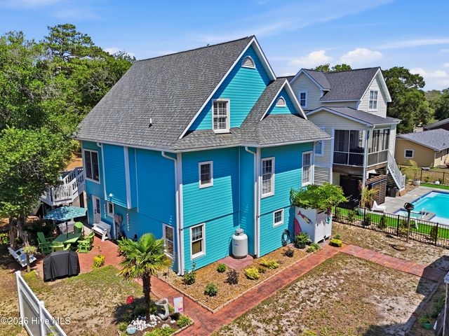 204 NE 60th Street, Oak Island, NC 28465