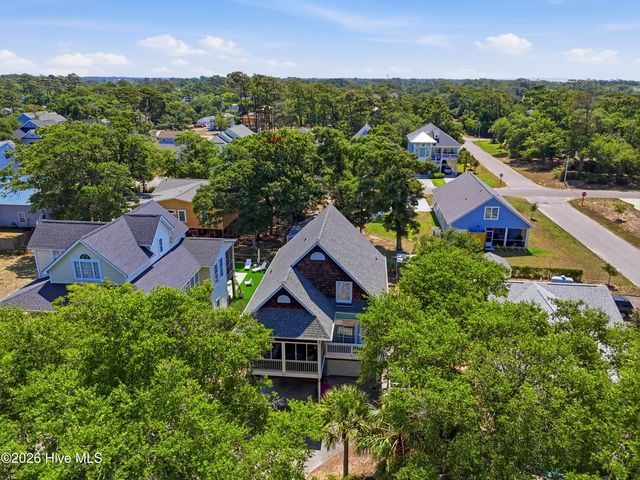 204 NE 60th Street, Oak Island, NC 28465